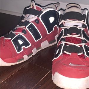 Air More Uptempo “Bulls”